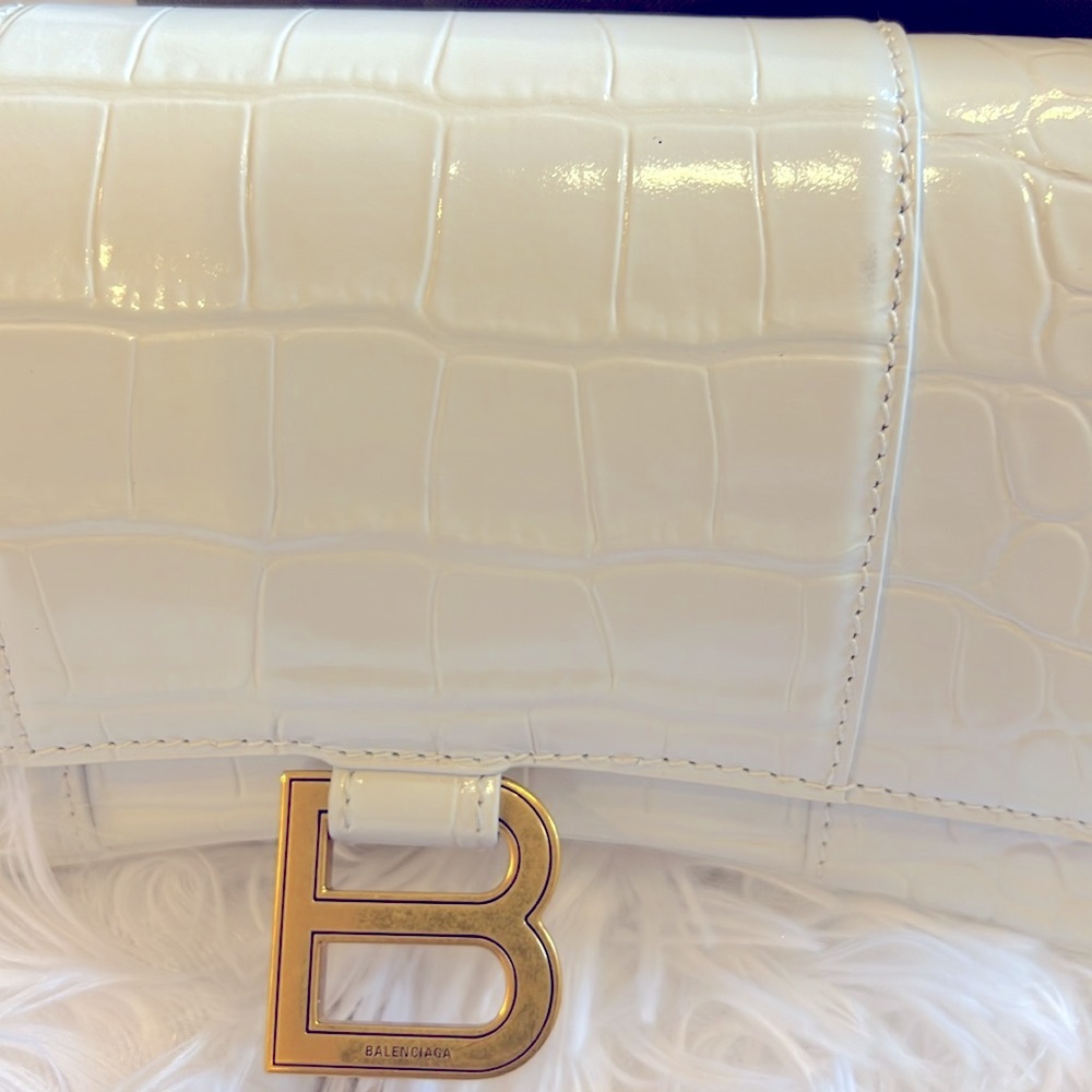 Balenciaga women’s hourglass wallet on a chain crocodile embossed - Picture 7 of 7